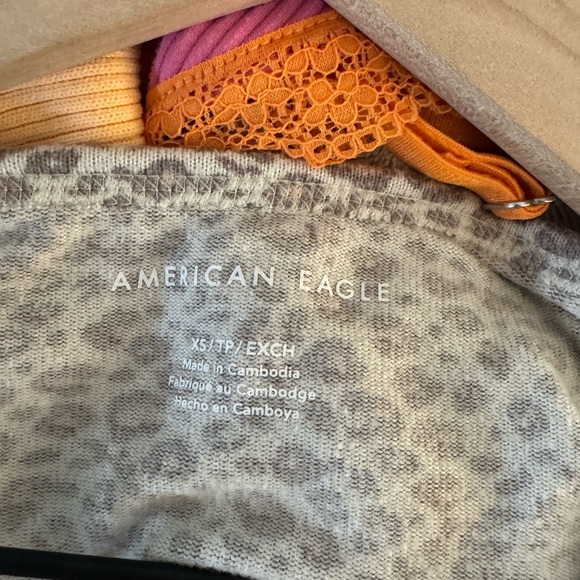 American Eagle Oversized Super Soft Cheetah Print Tee size XS - Picture 3 of 3